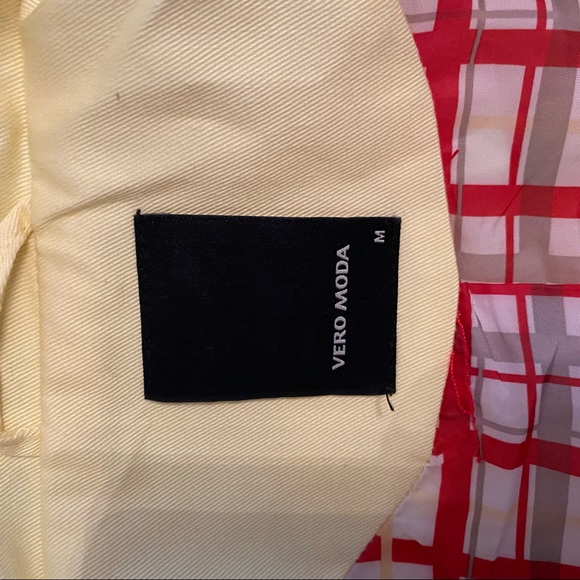 Yellow "Short Trenchcoat" Jacket Style w/ Belt - Picture 8 of 11